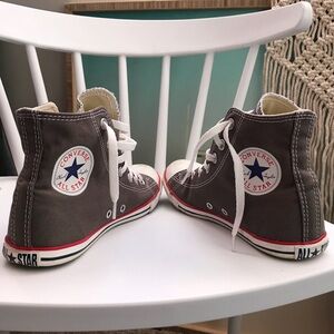 Converse Chuck Taylor All Star High Top Women’s 7